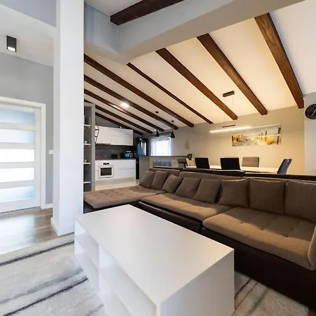 Modern Korina With Private Jacuzzi *