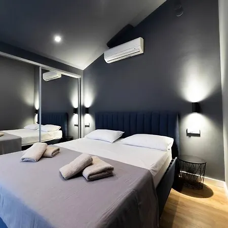 Modern Korina With Private Jacuzzi
